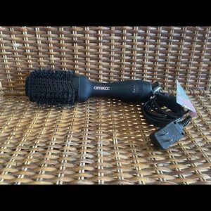 Amika Blow Drying Brush